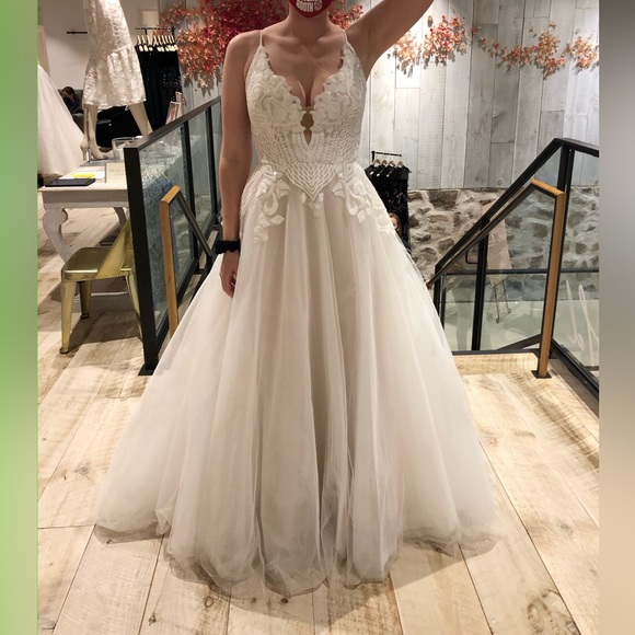 NWT-STUNNING Hayley Paige “Topanga” BHDLN wedding dress - Picture 8 of 16